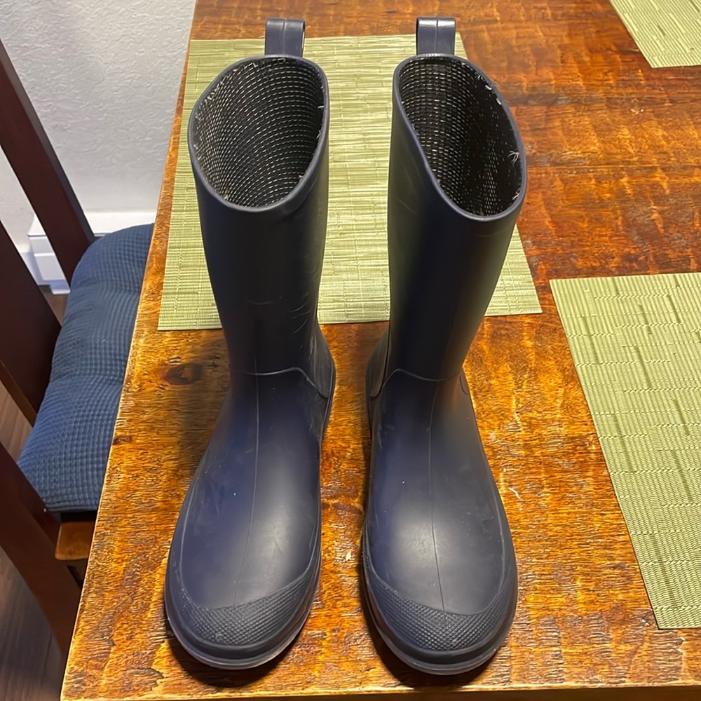Cat and Jack size 2 rain boots blue